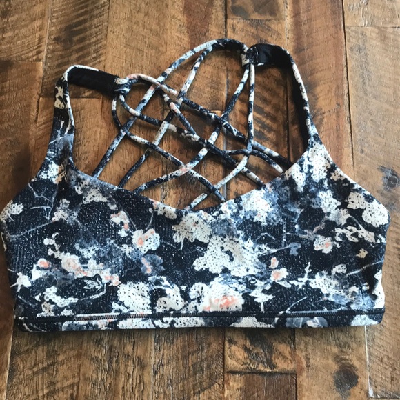 lululemon athletica Other - Lululemon free to be bra